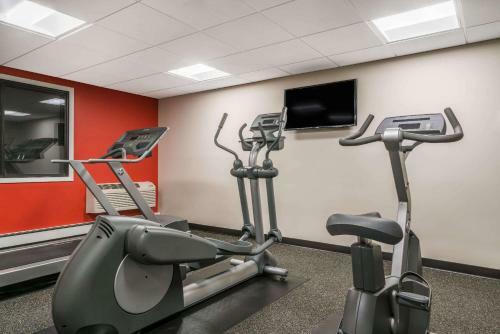 Hotel Ramada By Wyndham Minneapolis Golden Valley