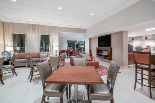 Hotel Ramada By Wyndham Minneapolis Golden Valley