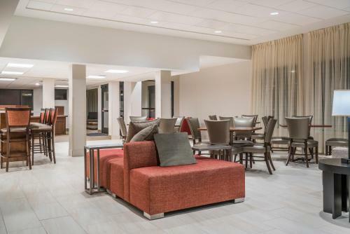 Hotel Ramada By Wyndham Minneapolis Golden Valley