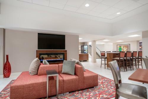 Hotel Ramada By Wyndham Minneapolis Golden Valley