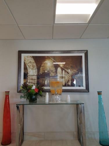 Hotel Ramada By Wyndham Minneapolis Golden Valley
