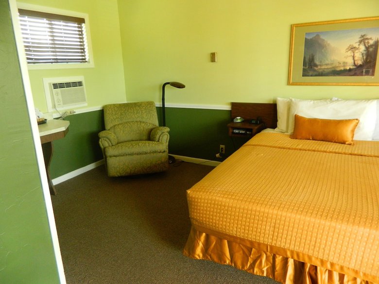 Hotel Country Motor Inn