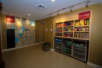 Hotel Towneplace Suites By Marriott Gilford