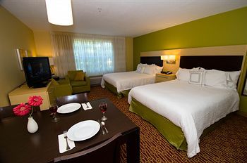 Hotel Towneplace Suites By Marriott Gilford