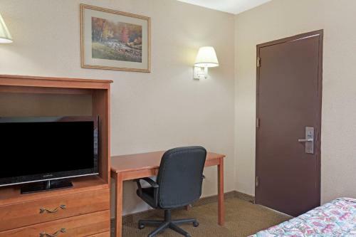 Motel Knights Inn Pine Brook