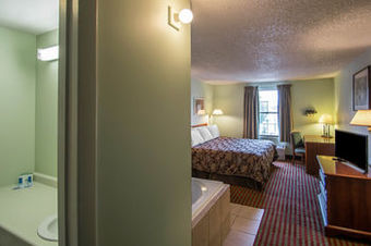 Hotel Rodeway Inn Lakeville