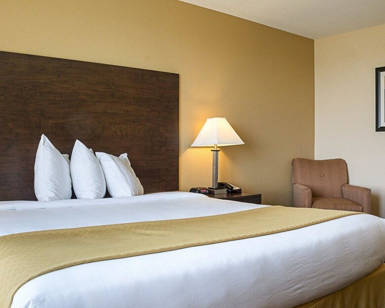 Hotel Quality Inn & Suites