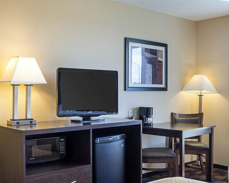 Hotel Quality Inn & Suites