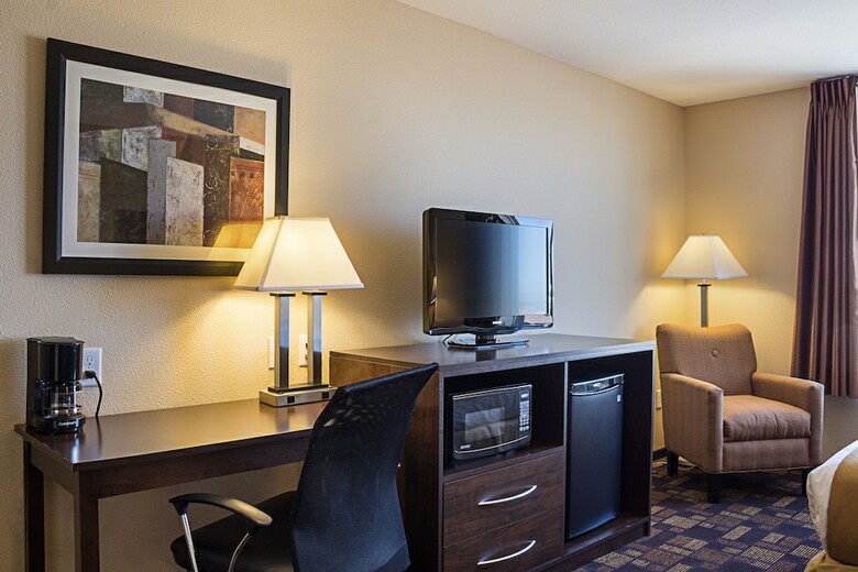 Hotel Quality Inn & Suites