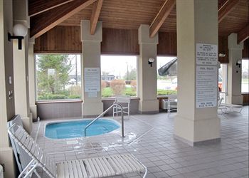 Hotel Heritage Inn And Suites