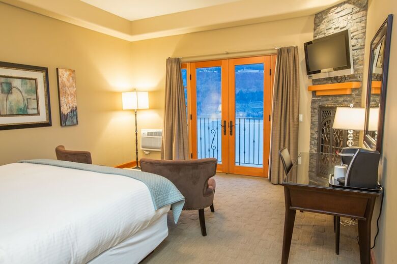 Columbia Cliff Villas Hotel