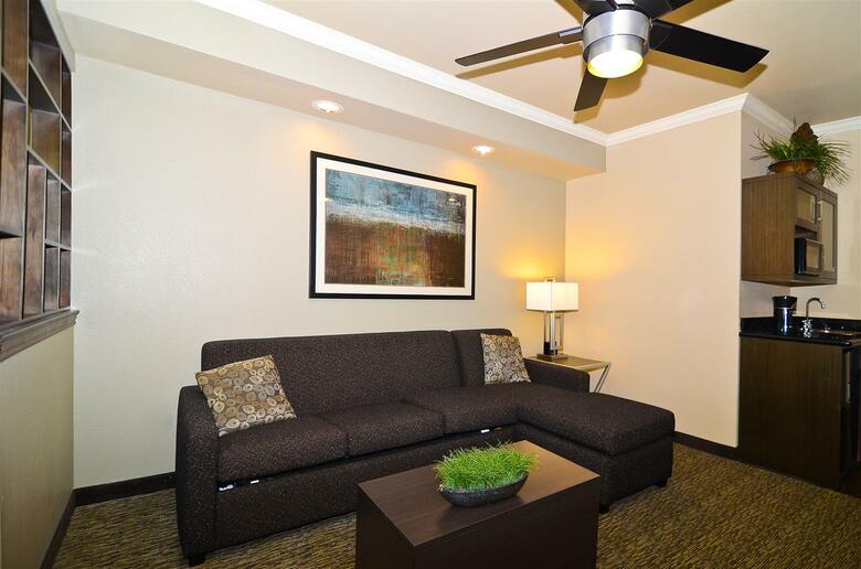 Hotel Best Western Premier Crown Chase Inn & Suites