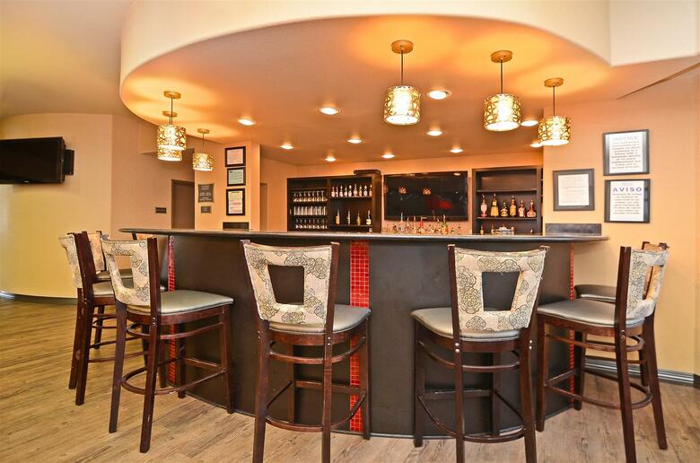 Hotel Best Western Premier Crown Chase Inn & Suites