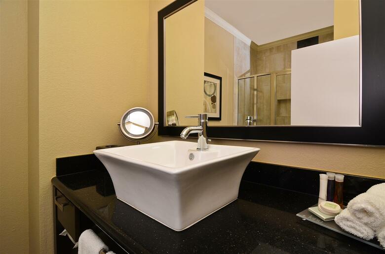 Hotel Best Western Premier Crown Chase Inn & Suites
