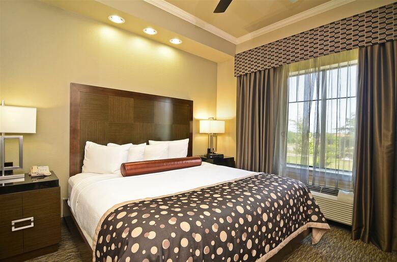 Hotel Best Western Premier Crown Chase Inn & Suites