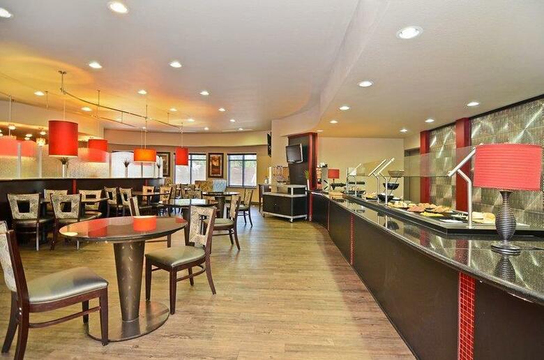 Hotel Best Western Premier Crown Chase Inn & Suites