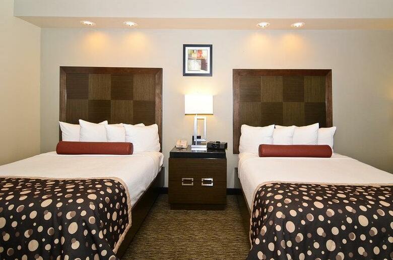 Hotel Best Western Premier Crown Chase Inn & Suites
