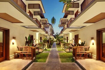 Hotel Respati Beach
