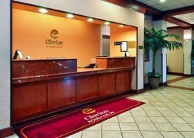 Clarion Hotel Detroit Metro Airport