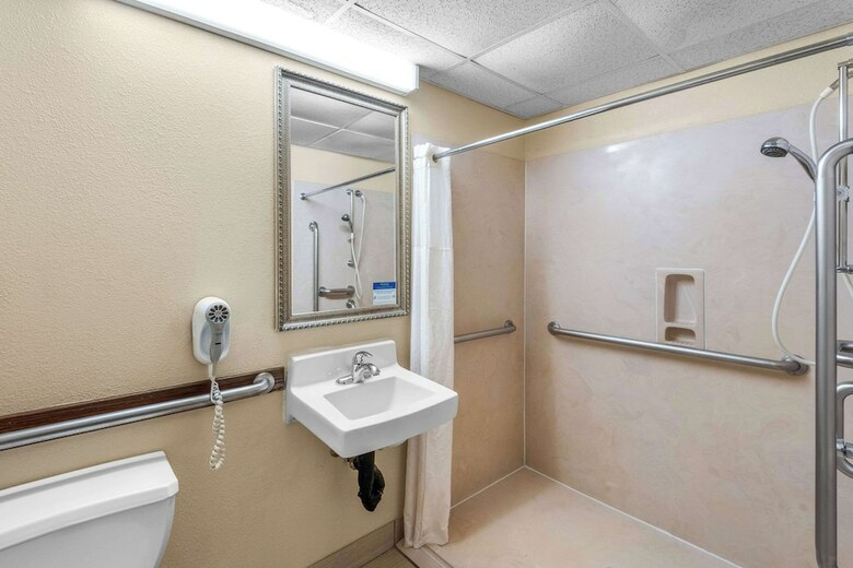 Hotel Clarion Inn & Suites Northwest