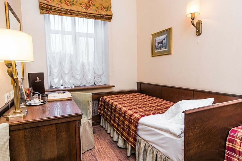 Lancaster Court Hotel