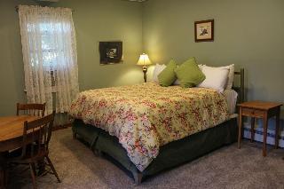 Bed & Breakfast Heart Of The Village Inn