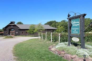 Bed & Breakfast Heart Of The Village Inn