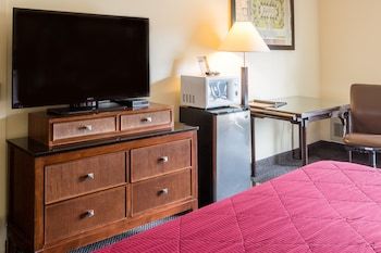 Hotel Cedars Inn