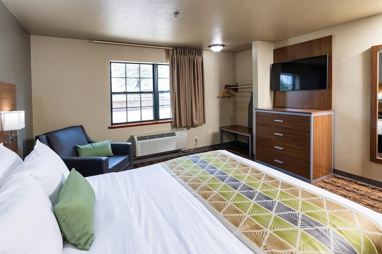 Hotel Extended Stay Airport