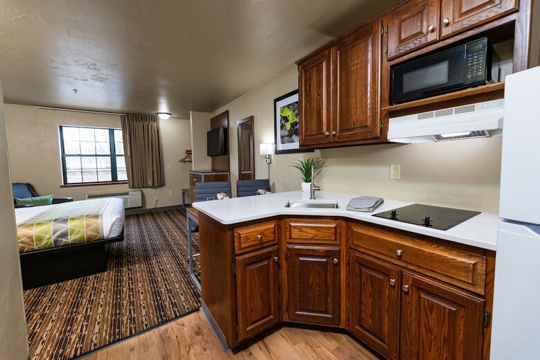 Hotel Extended Stay Airport