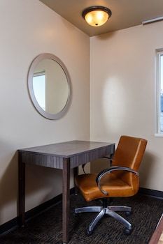 Hotel Airport Settle Inn