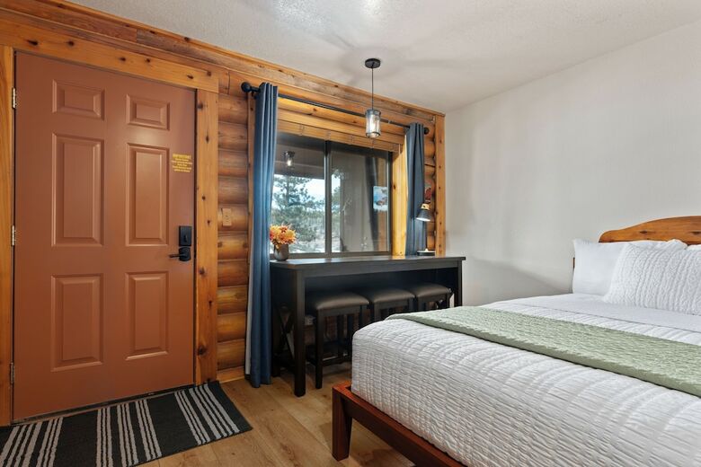 Lodge Duck Creek Village Inn