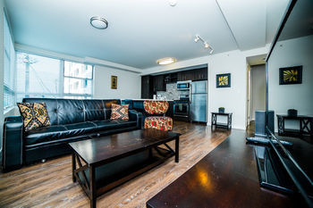 Aparthotel Ginosi Figaro Suites