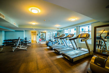 Aparthotel Ginosi Figaro Suites
