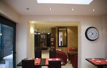 Hotel H�tel Pierre Nicole