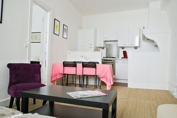Apartments - Into Paris