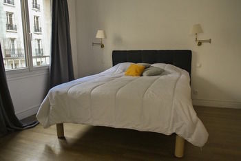Apartments - Into Paris