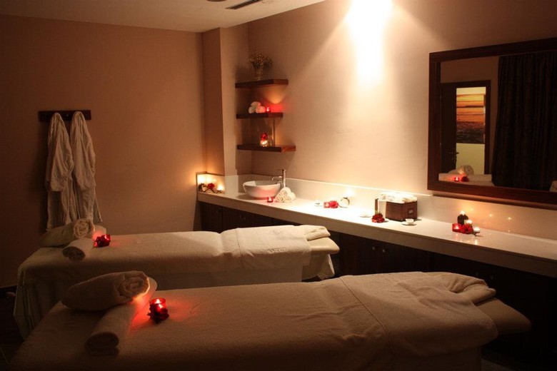 Hotel Capital Coast Resort & Spa