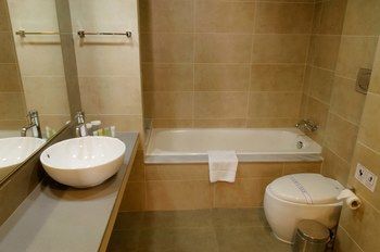 Hotel Capital Coast Resort & Spa