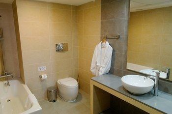 Hotel Capital Coast Resort & Spa