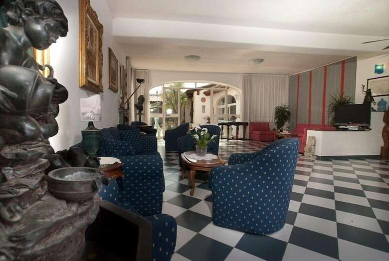 Hotel Corona