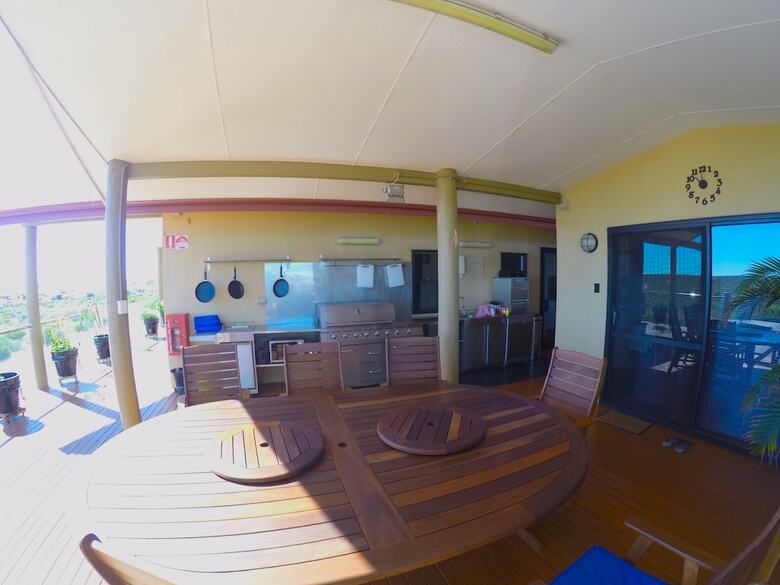 Bed & Breakfast On The Deck @ Shark Bay