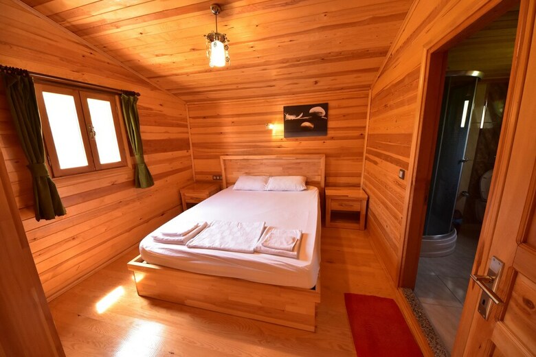 Lemon Garden Lodge