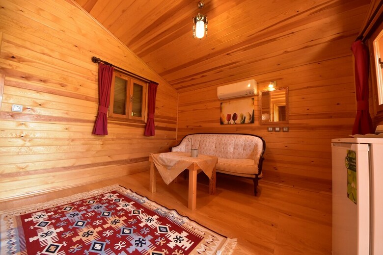 Lemon Garden Lodge