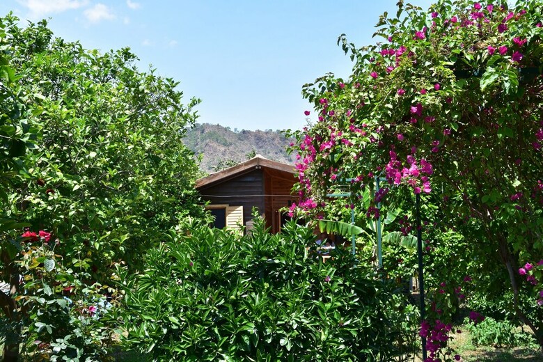 Lemon Garden Lodge