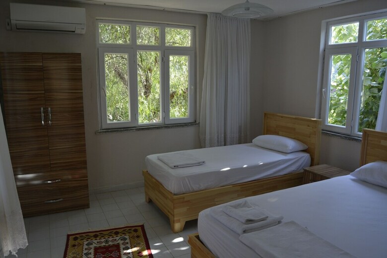 Lemon Garden Lodge