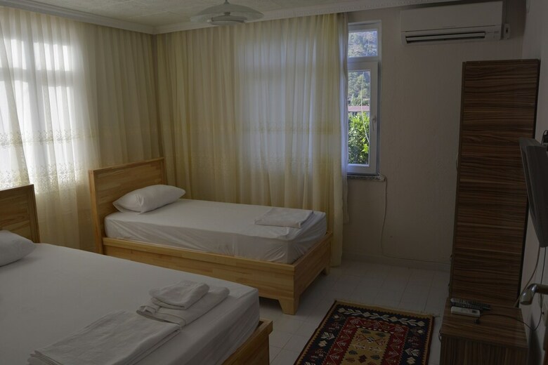 Lemon Garden Lodge