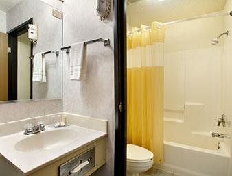 Hotel Howard Johnson West Fargo