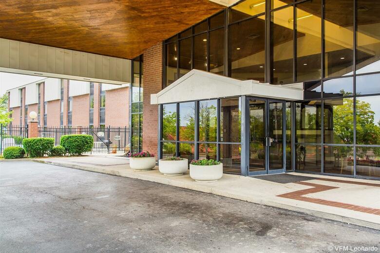 Hotel Quality Inn & Suites