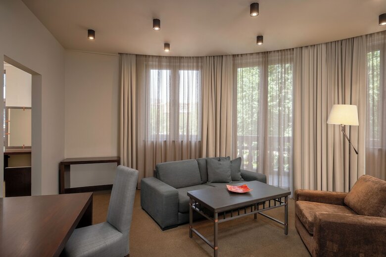 Tufenkian Historic Yerevan Hotel